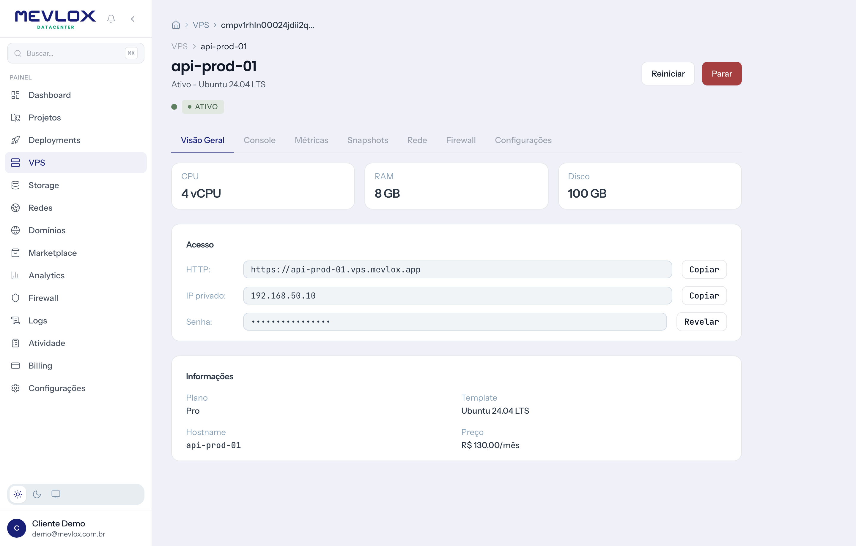 Painel Mevlox Cloud — detalhe de uma VPS com CPU, RAM, disco, acesso SSH e métricas